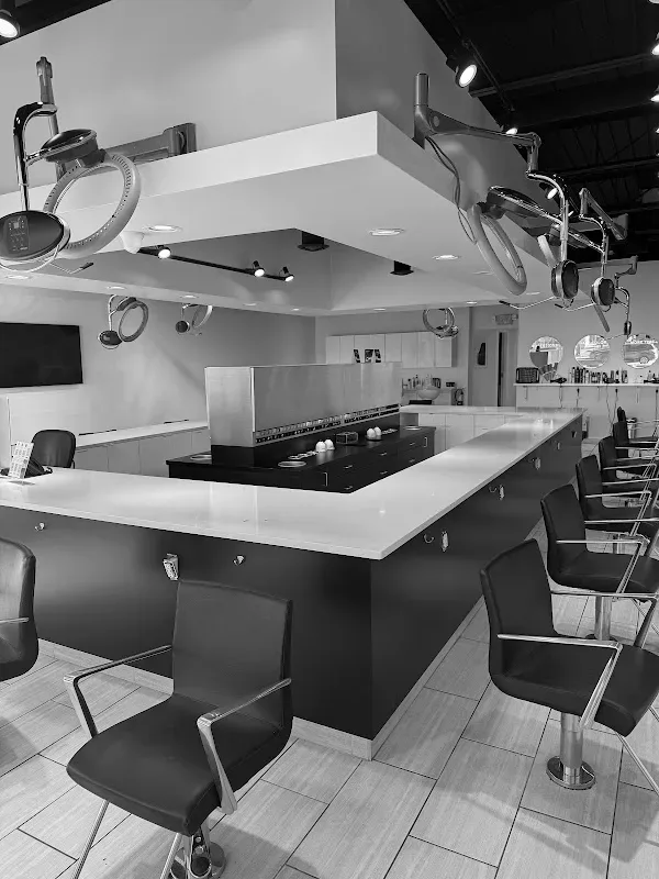 dynfly — Hair salon in Troy
